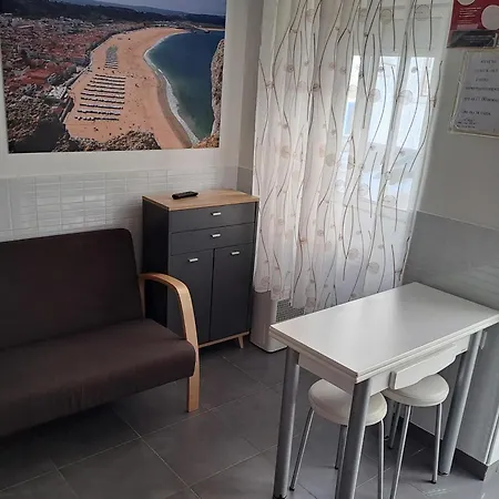 - The Little Star נאזרה