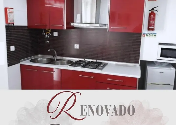 - The Little Star Назаре